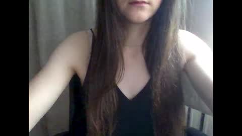 Snapshot of emili0899 chatting on 09-23-25, 09:45 emili0899 online show from 09-23-25, 09:45