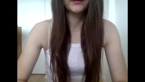 Snapshot of emili0899 chatting on 10-04-25, 01:31 emili0899 online show from 10-04-25, 01:31