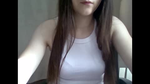 Snapshot of emili0899 chatting on 10-05-25, 09:40 emili0899 online show from 10-05-25, 09:40