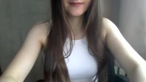 Snapshot of emili0899 chatting on 10-12-25, 02:27 emili0899 online show from 10-12-25, 02:27