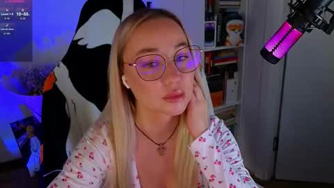 Emili online show from 10-04-25, 08:34