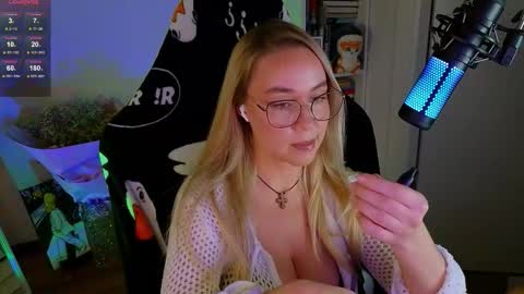 Emili online show from 10-09-25, 01:09