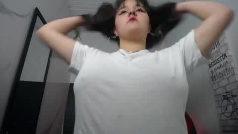 EMILI online show from 05-22-26, 04:08
