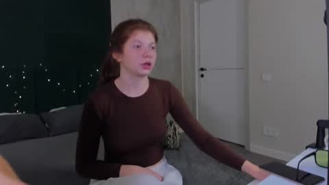 Snapshot of emilia_cross chatting on 06-15-26, 01:19 Emilia online show from 06-15-26, 01:19