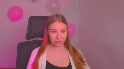 Emilia online show from 02-17-25, 06:09