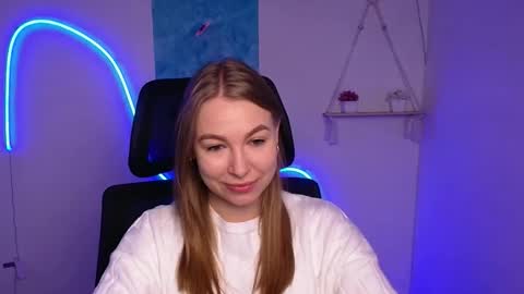 Emilia online show from 11-03-25, 06:36