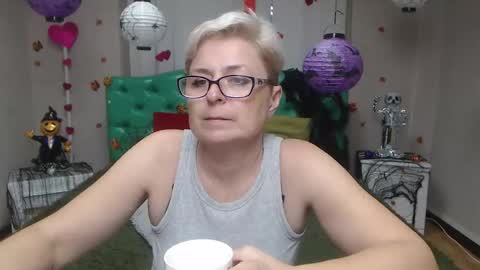 EmiliaGree online show from 10-31-25, 07:26