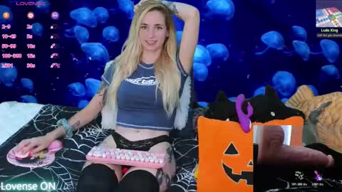 EmiliaMoon online show from 10-21-25, 07:03