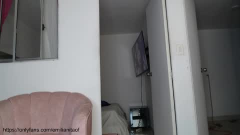 Snapshot of emilianita chatting on 06-08-26, 03:18 emilianita online show from 06-08-26, 03:18