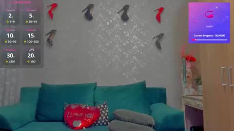 Emiliana online show from 10-16-25, 01:01