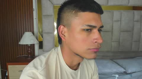 emiliano_reyes online show from 12-04-25, 02:43