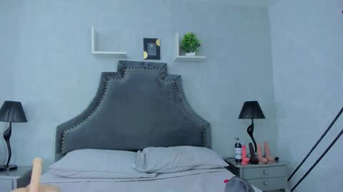 EmiliaRose online show from 09-12-25, 10:54