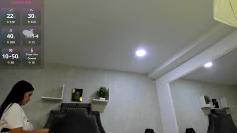 EmiliaRose online show from 10-19-25, 08:42