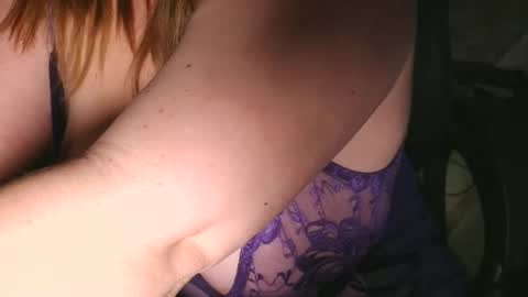 Snapshot of emiliefoxx chatting on 05-08-26, 05:18 emilie foxx online show from 05-08-26, 05:18