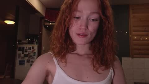 Snapshot of emiliyafox chatting on 10-23-25, 02:16 Emi online show from 10-23-25, 02:16