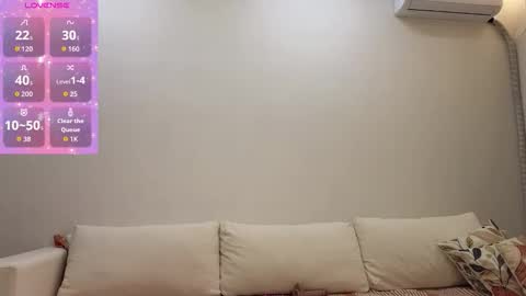 emilli_blanc online show from 12-14-25, 08:02