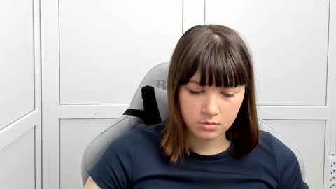 Emmi online show from 05-19-26, 06:09