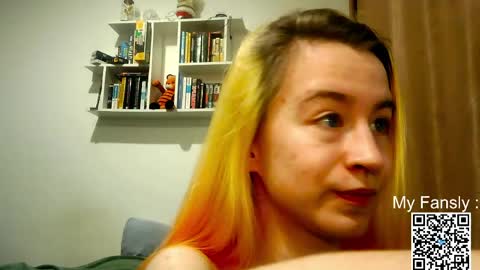 Emily online show from 05-10-26, 08:47