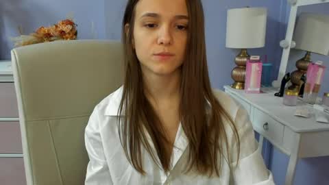 Emilly online show from 04-01-26, 06:36