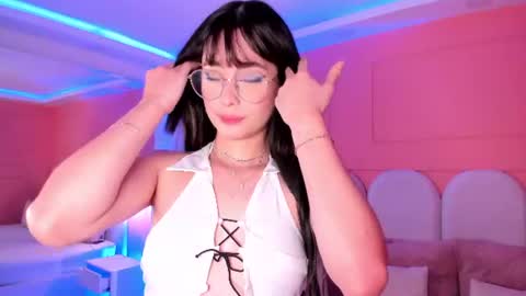 Snapshot of emilly_williamss chatting on 07-10-26, 05:37 Emilly online show from 07-10-26, 05:37