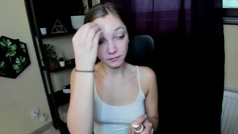 Emilly online show from 03-04-25, 06:26