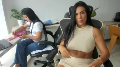 Emilly  online show from 04-06-26, 02:07