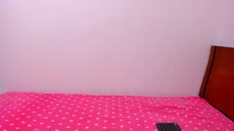 .  . online show from 02-07-25, 01:47