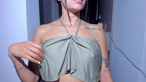 Snapshot of emillyhils1 chatting on 05-25-26, 07:47 emilly online show from 05-25-26, 07:47