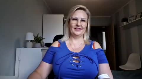 EmillyLove online show from 07-20-26, 07:44