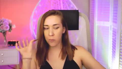 Snapshot of emillylopez chatting on 07-28-26, 04:50 emillylopez online show from 07-28-26, 04:50