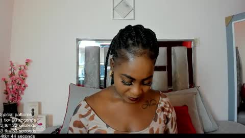 Emilly Roa online show from 06-18-26, 07:07