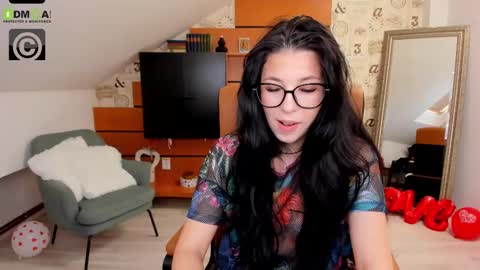 EmillyTaylor online show from 03-12-25, 10:37