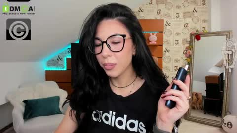 Snapshot of emillytaylor chatting on 06-02-26, 04:14 EmillyTaylor online show from 06-02-26, 04:14
