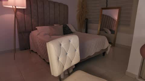  emily valentina     online show from 04-18-26, 01:31