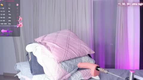 Snapshot of emily___fox chatting on 11-13-25, 12:04 Emily online show from 11-13-25, 12:04