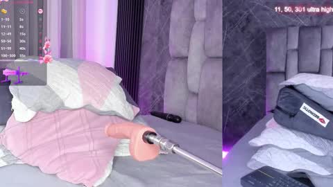 Snapshot of emily___fox chatting on 11-25-25, 12:05 Emily online show from 11-25-25, 12:05