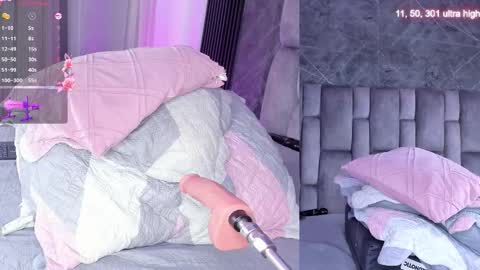 Snapshot of emily___fox chatting on 12-03-25, 12:03 Emily online show from 12-03-25, 12:03