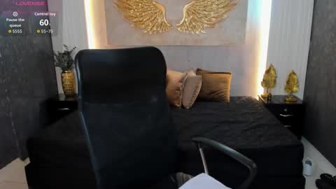 Snapshot of emily__browm chatting on 03-18-26, 11:57 Emily online show from 03-18-26, 11:57