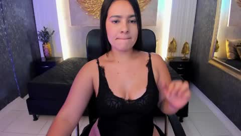 Snapshot of emily__browm chatting on 04-06-26, 11:22 Emily online show from 04-06-26, 11:22