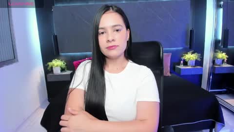Snapshot of emily__browm chatting on 05-09-26, 11:59 Emily online show from 05-09-26, 11:59
