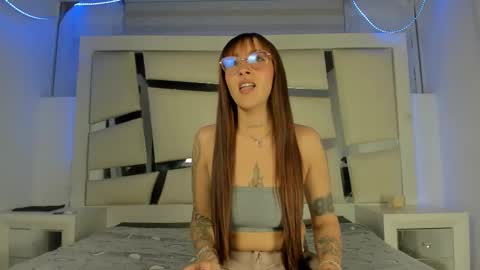 emily__watson_ online show from 02-26-26, 05:06