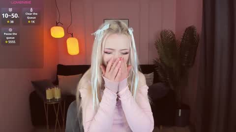 Emily online show from 01-01-25, 09:41