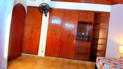 Emily and Soffy online show from 04-01-26, 01:41