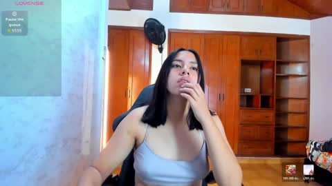 Emily and Soffy online show from 04-17-26, 12:30