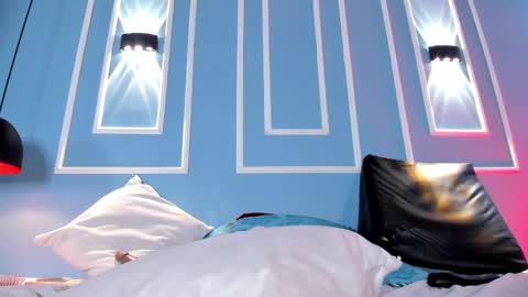 Snapshot of emily_ariaszc chatting on 02-28-25, 04:20 Emily online show from 02-28-25, 04:20