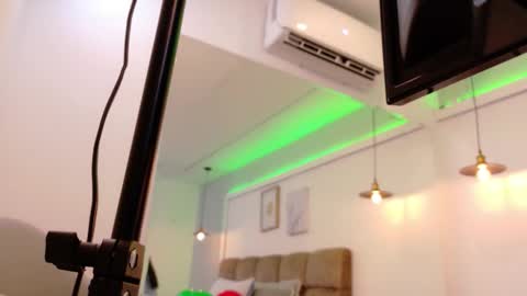 Emily online show from 03-18-26, 09:07