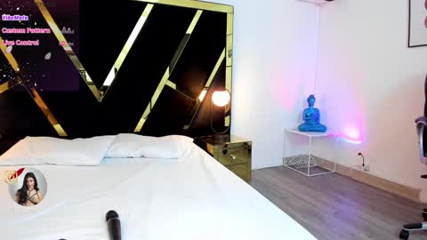 Snapshot of emily_bae chatting on 01-10-25, 03:58 emily_bae online show from 01-10-25, 03:58