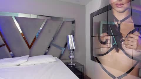 Snapshot of emily_bae chatting on 02-12-25, 05:58 emily_bae online show from 02-12-25, 05:58