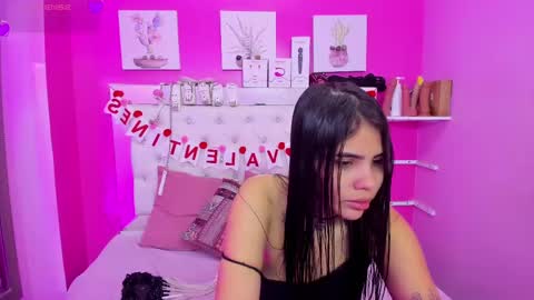 Snapshot of emily_beltonn chatting on 02-09-25, 03:01              online show from 02-09-25, 03:01