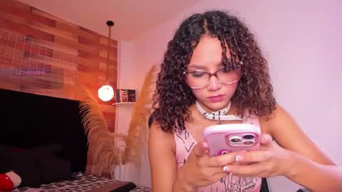 Snapshot of emily_brown04 chatting on 09-23-25, 12:08 emily_brown04 online show from 09-23-25, 12:08